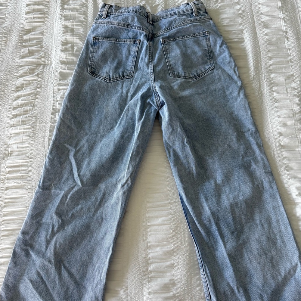 Light Wash Wide Leg Jeans - Picture 2 of 5